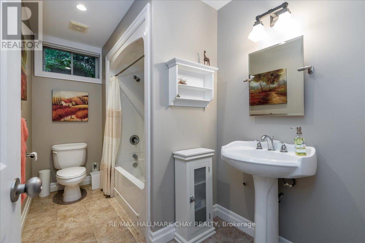 5 Timber Court, Springwater, Ontario  L0L 0H7 - Photo 25 - S12752516