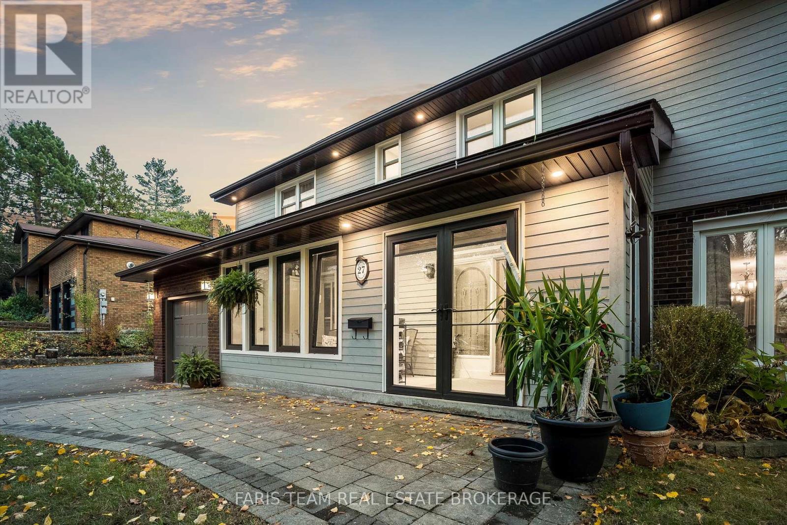 27 Garrett Crescent, Barrie, Ontario  L4M 5K7 - Photo 4 - S12752540