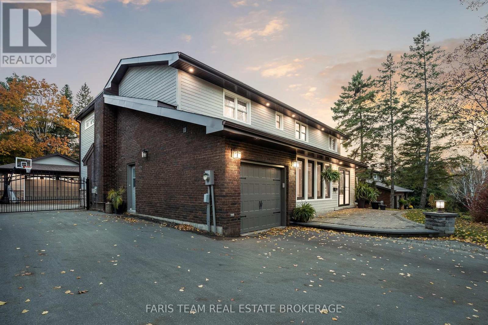 27 Garrett Crescent, Barrie, Ontario  L4M 5K7 - Photo 5 - S12752540