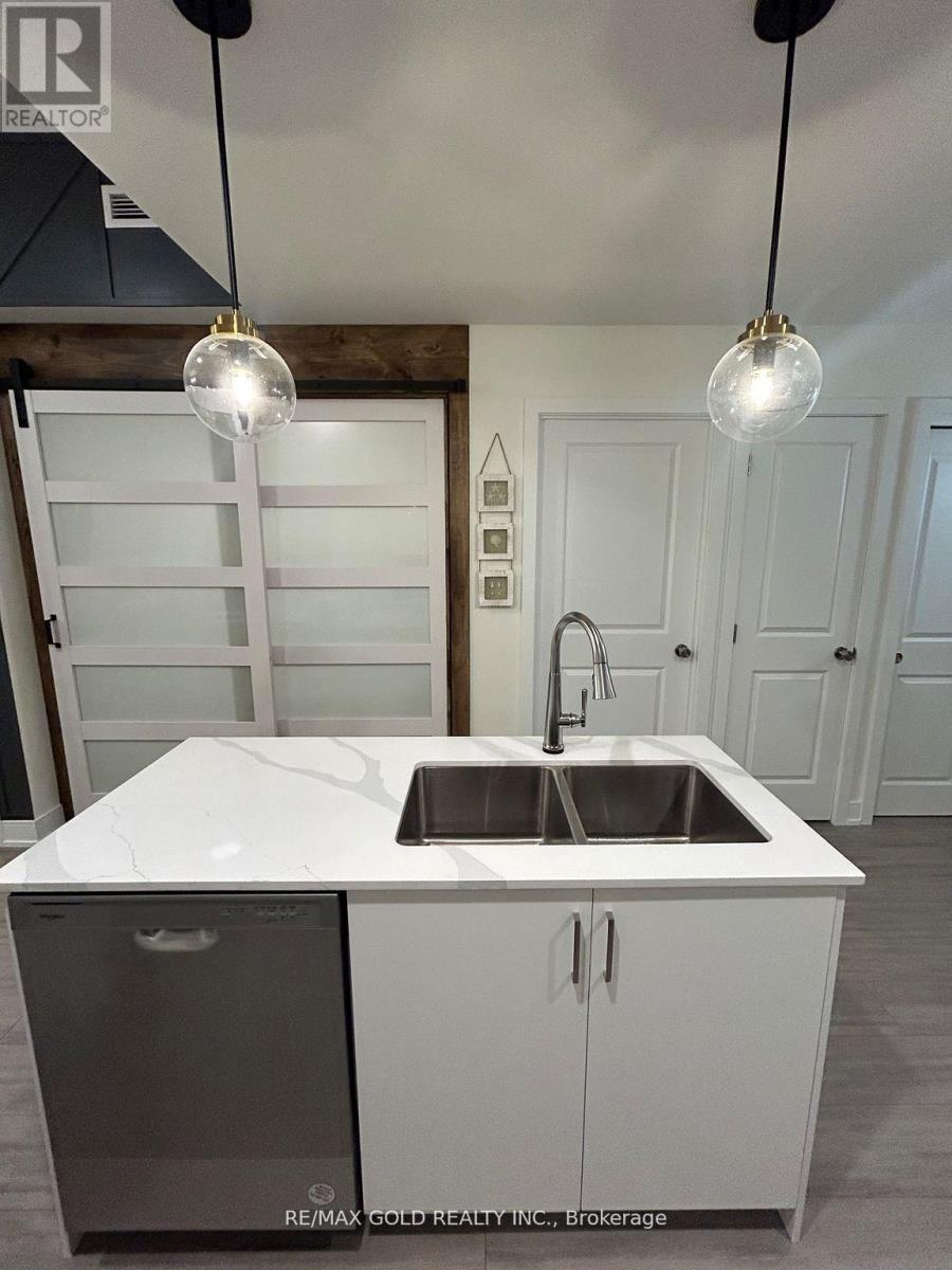 403 - 121 Mary Street, Clearview (Creemore), Ontario  L0M 1G0 - Photo 5 - S12752594