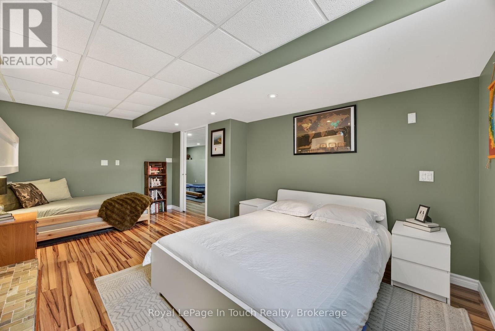 39 St. Laurent Boulevard, Tiny, Ontario  L9M 1R3 - Photo 17 - S12752788