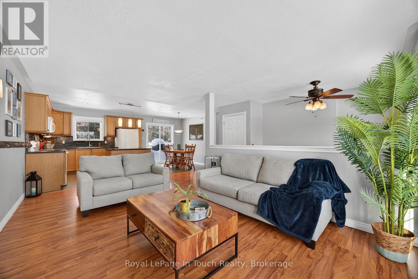 39 St. Laurent Boulevard, Tiny, Ontario  L9M 1R3 - Photo 5 - S12752788