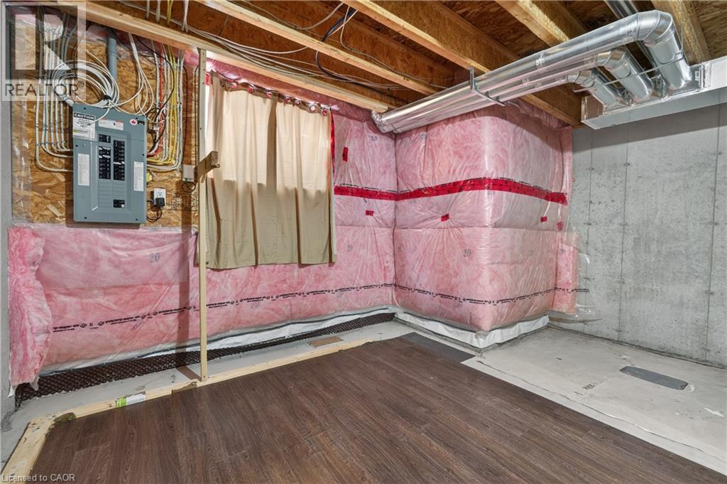 7768 Ascot Circle Unit# 15, Niagara Falls, Ontario  L2H 3P9 - Photo 18 - 40801679