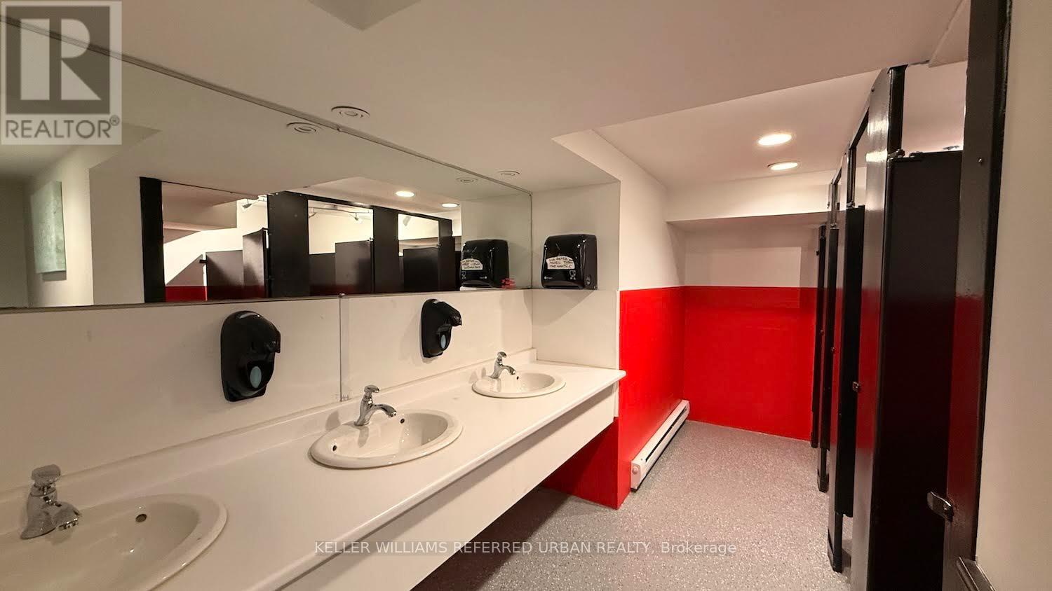 2261 Dundas Street W, Toronto, Ontario  M6R 1X6 - Photo 18 - W12752398