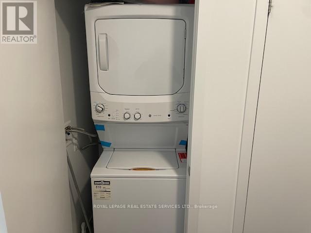 1910 - 4065 Confederation Parkway, Mississauga, Ontario  L5B 0L4 - Photo 10 - W12752408