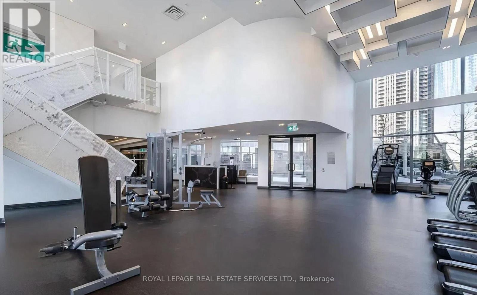 1910 - 4065 Confederation Parkway, Mississauga, Ontario  L5B 0L4 - Photo 11 - W12752408