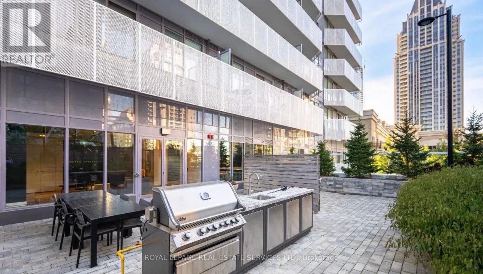 1910 - 4065 Confederation Parkway, Mississauga, Ontario  L5B 0L4 - Photo 15 - W12752408