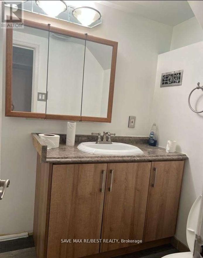 (Bsmt) - 18 Finsbury Drive, Brampton, Ontario  L6T 3P9 - Photo 7 - W12752426