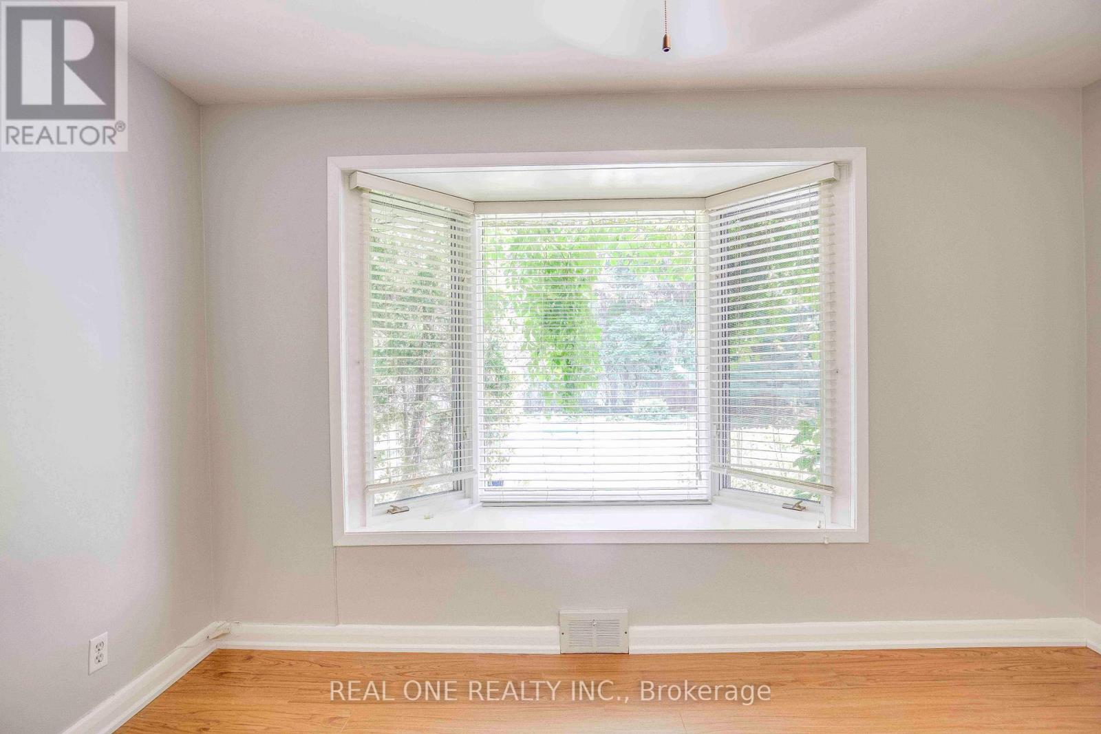 2030 Duncan Road, Oakville, Ontario  L6J 2R7 - Photo 23 - W12752478