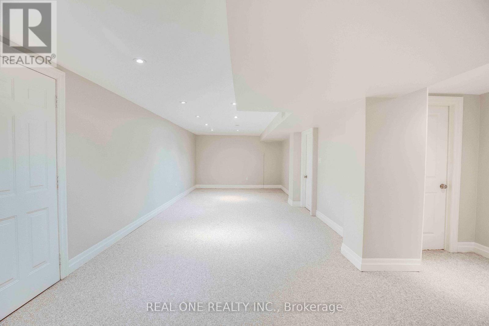 2030 Duncan Road, Oakville, Ontario  L6J 2R7 - Photo 34 - W12752478