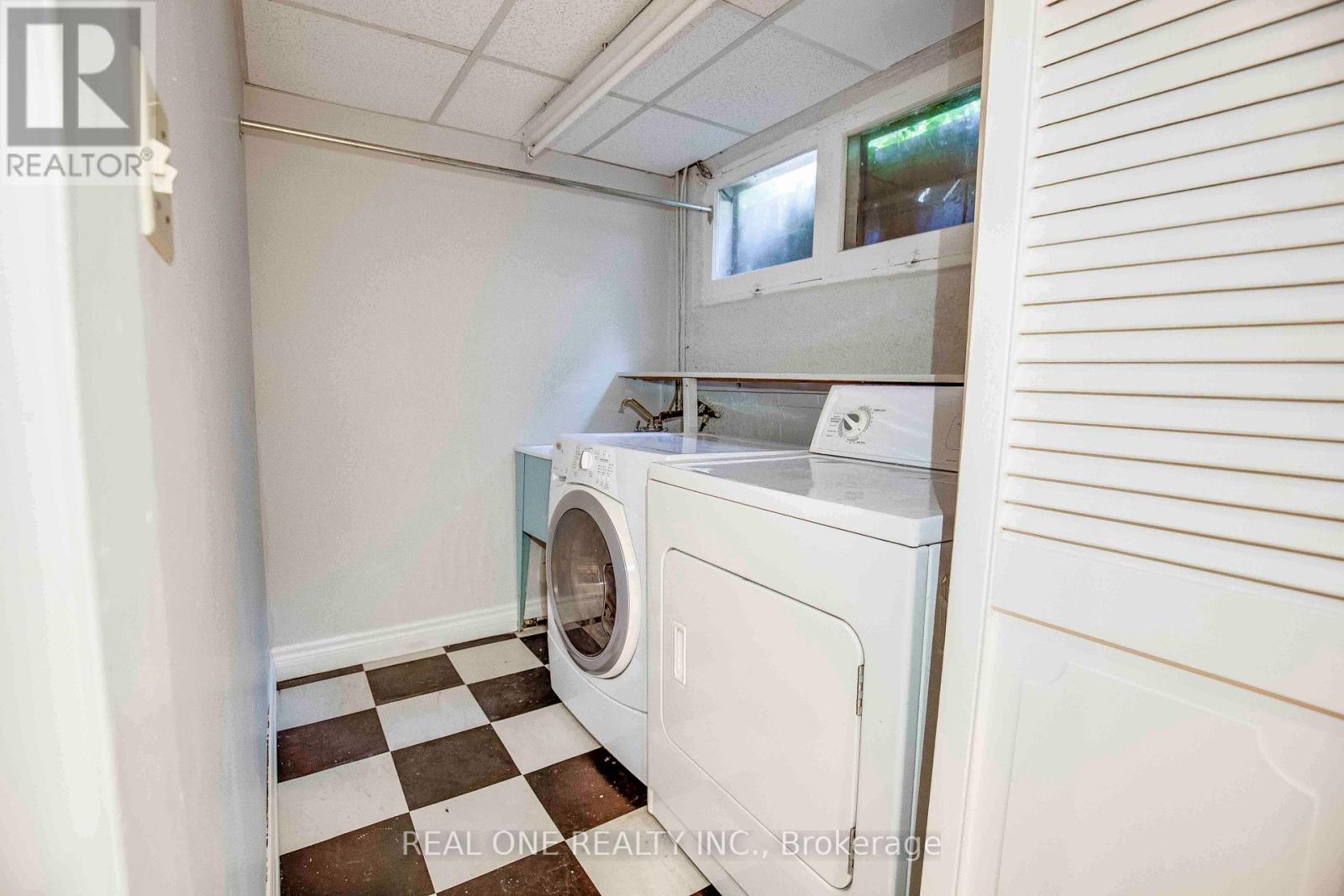 2030 Duncan Road, Oakville, Ontario  L6J 2R7 - Photo 40 - W12752478