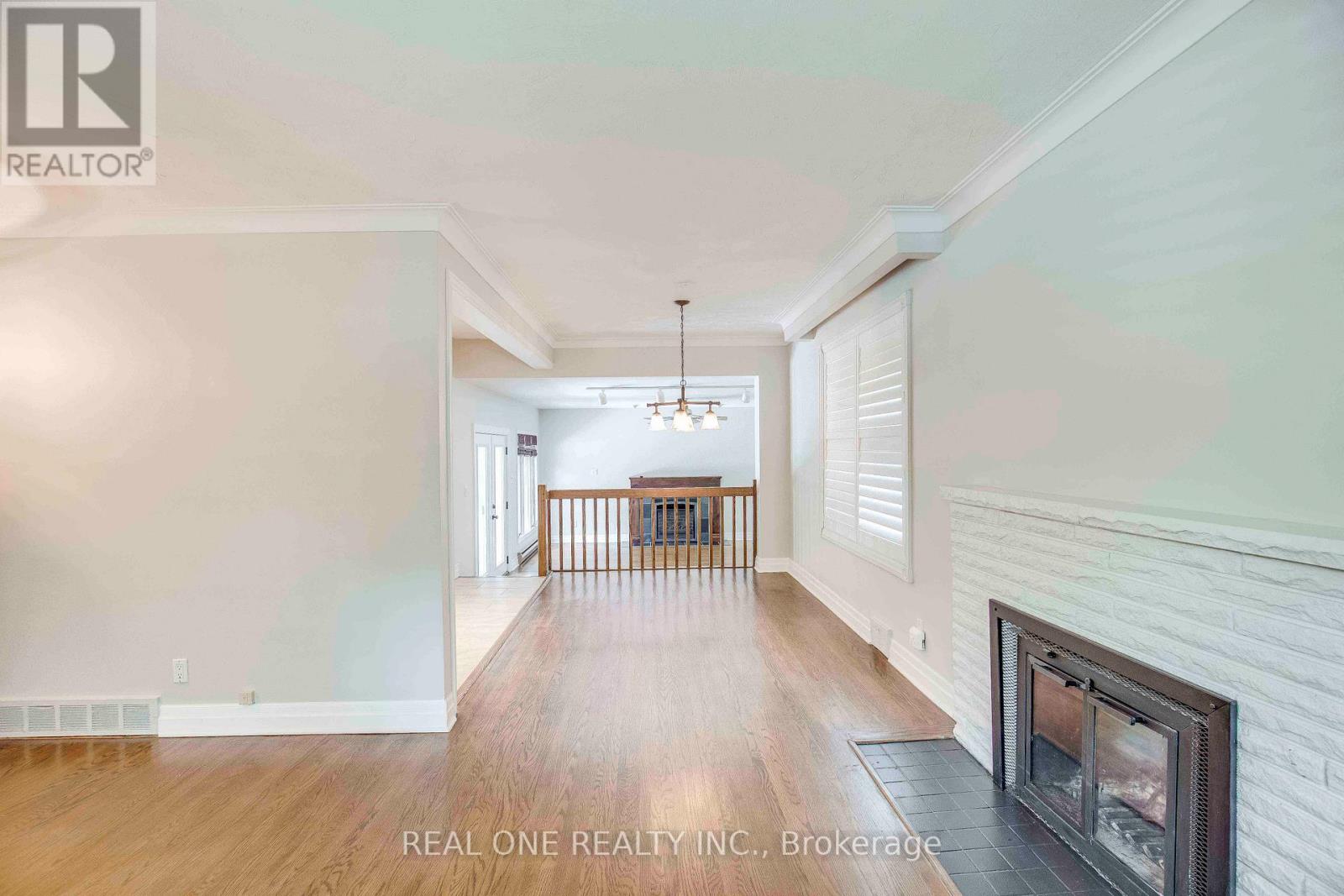 2030 Duncan Road, Oakville, Ontario  L6J 2R7 - Photo 9 - W12752478