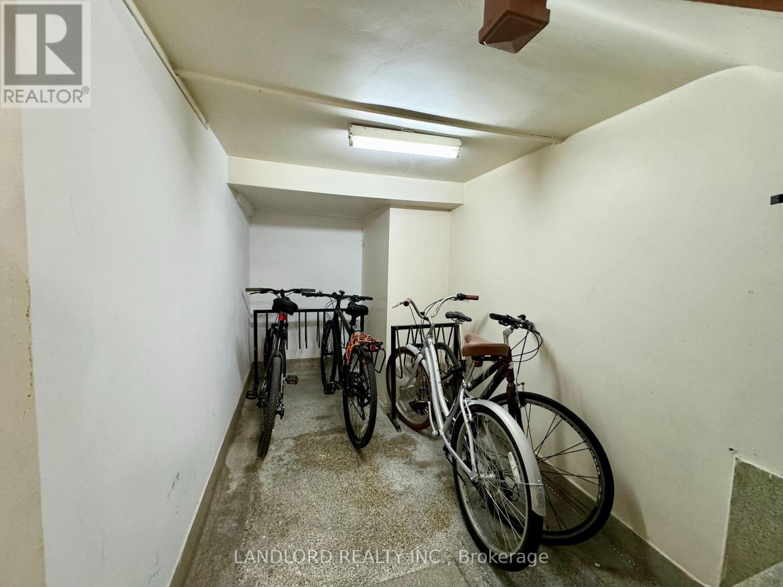 16 - 2696 Lake Shore Boulevard W, Toronto, Ontario  M8V 1G8 - Photo 15 - W12752488