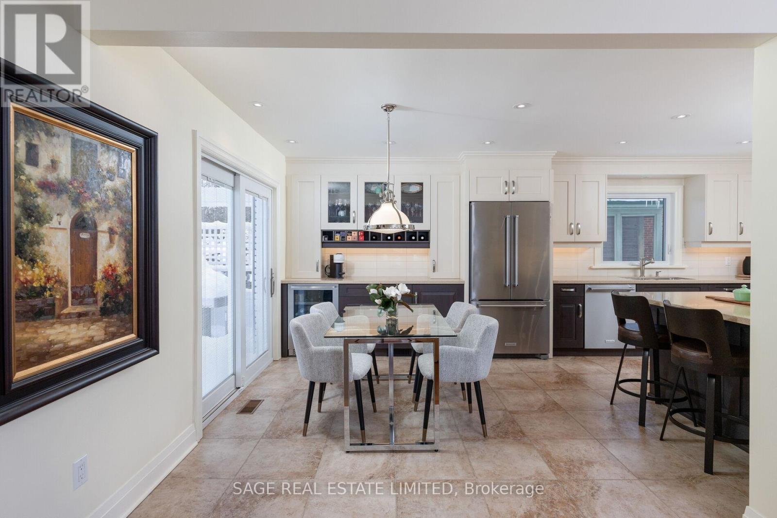 4 Elstree Road, Toronto, Ontario  M9A 3Z1 - Photo 10 - W12752506