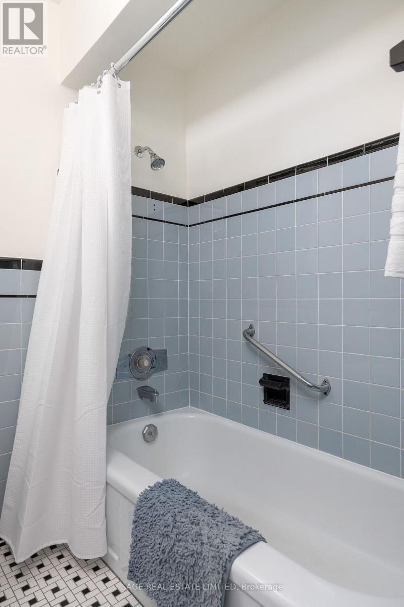 4 Elstree Road, Toronto, Ontario  M9A 3Z1 - Photo 39 - W12752506