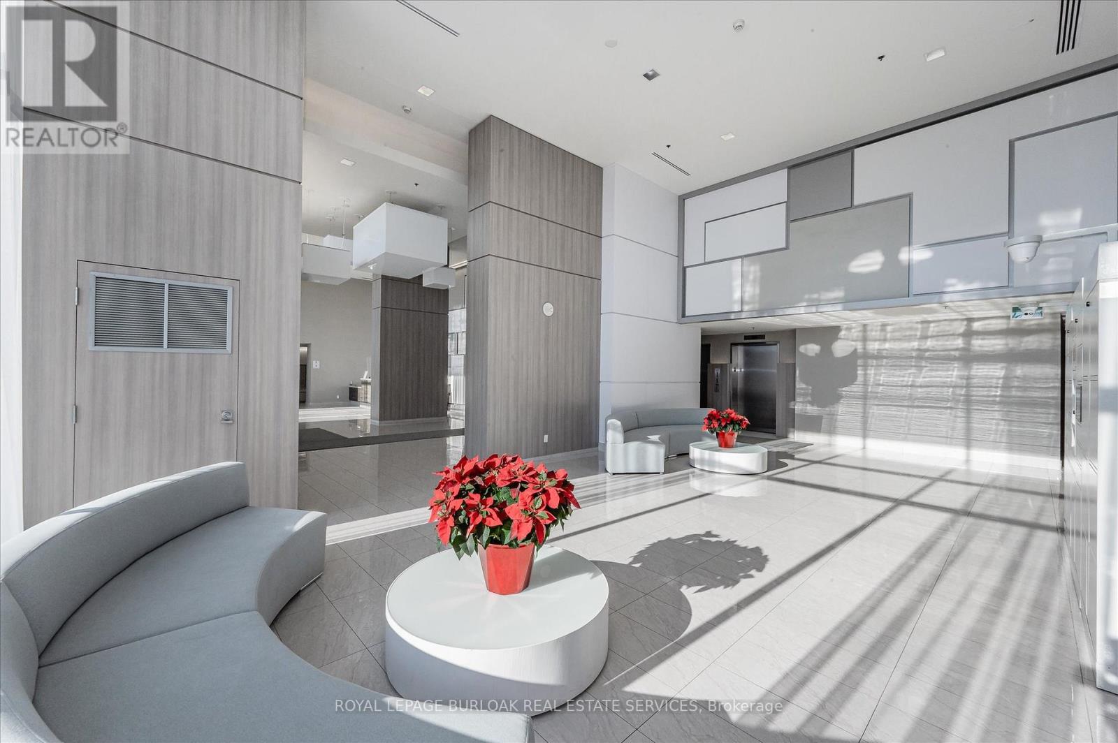 2309 - 2087 Fairview Street, Burlington, Ontario  L7R 0E5 - Photo 8 - W12752564