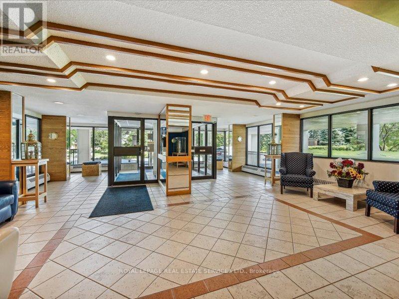 708 - 5250 Lakeshore Road, Burlington, Ontario  L7L 5L2 - Photo 4 - W12752566