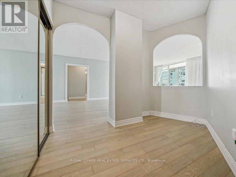 708 - 5250 Lakeshore Road, Burlington, Ontario  L7L 5L2 - Photo 6 - W12752566