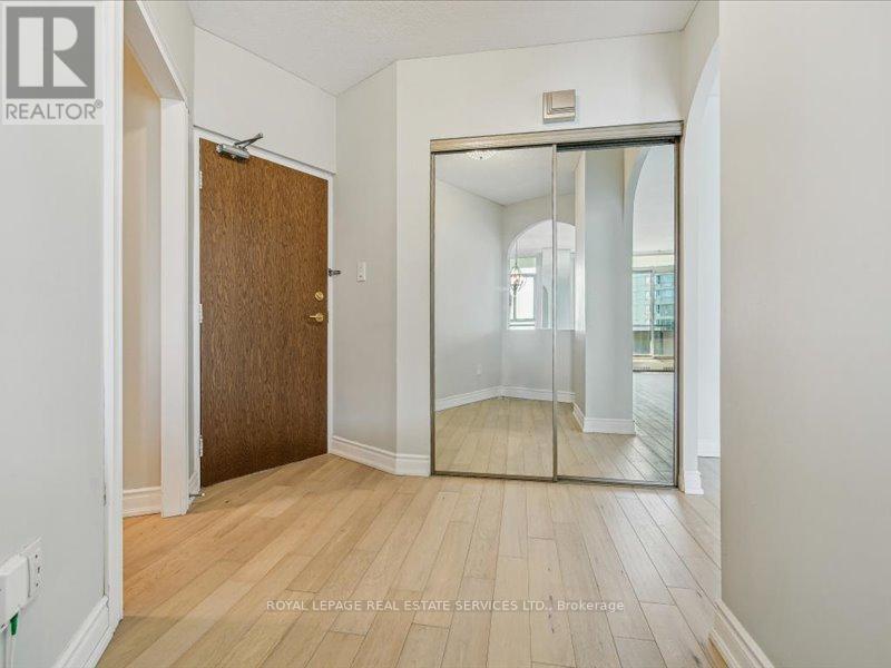 708 - 5250 Lakeshore Road, Burlington, Ontario  L7L 5L2 - Photo 7 - W12752566