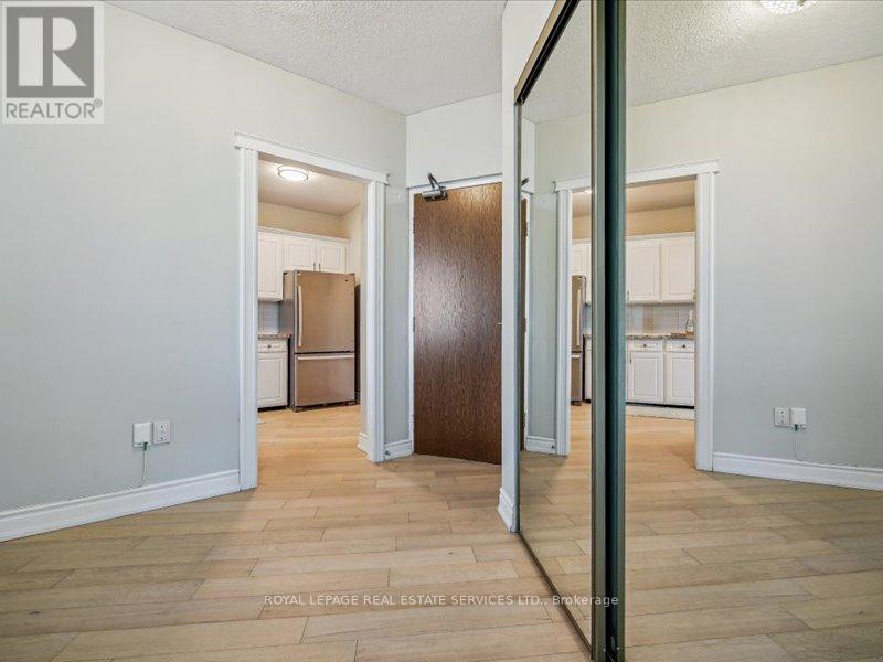 708 - 5250 Lakeshore Road, Burlington, Ontario  L7L 5L2 - Photo 8 - W12752566