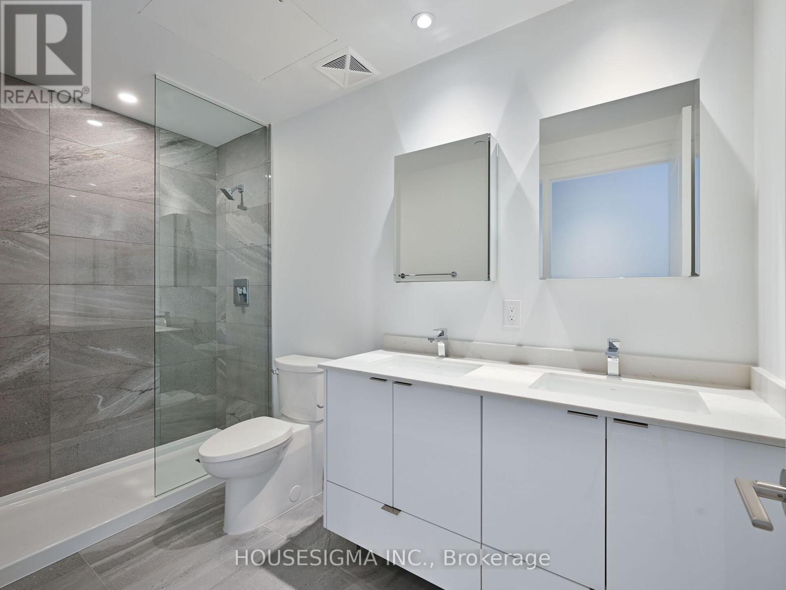 4212 - 1926 Lake Shore Boulevard W, Toronto, Ontario  M6S 0B1 - Photo 10 - W12752570