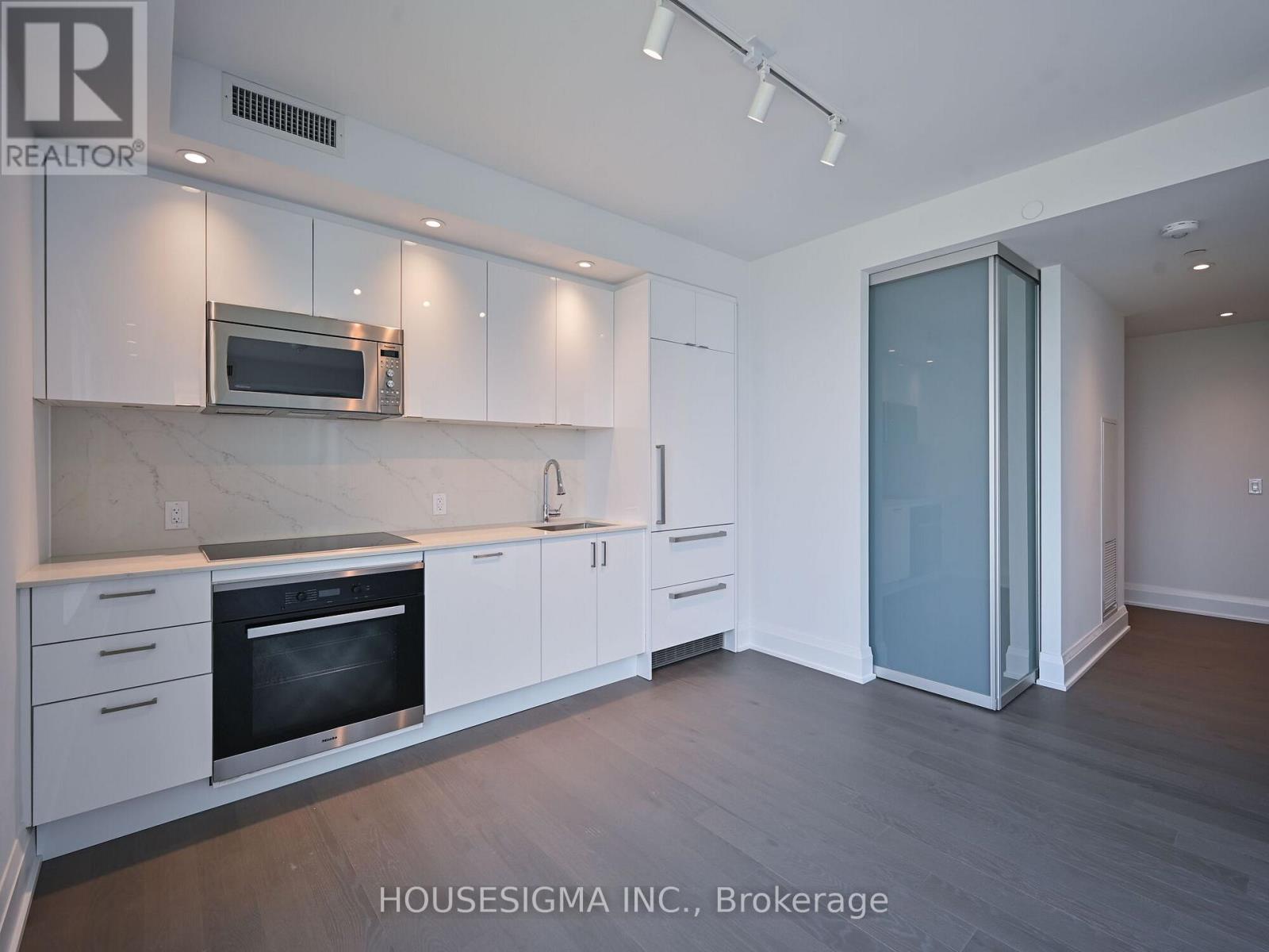 4212 - 1926 Lake Shore Boulevard W, Toronto, Ontario  M6S 0B1 - Photo 3 - W12752570