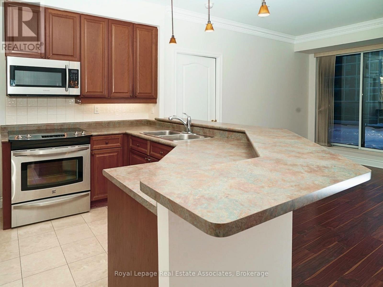 601 - 2 Aberfoyle Crescent, Toronto (Islington-City Centre West), Ontario  M8X 2Z8 - Photo 6 - W12752572