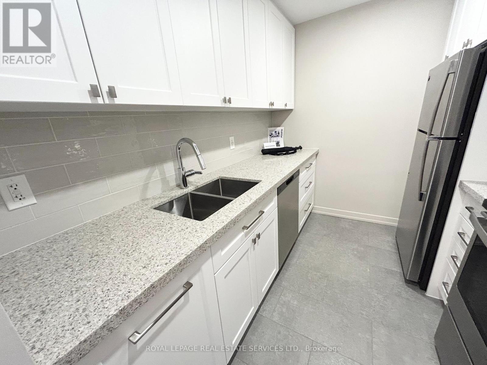 710 - 101 Millside Drive, Milton, Ontario  L9T 3C2 - Photo 6 - W12752630