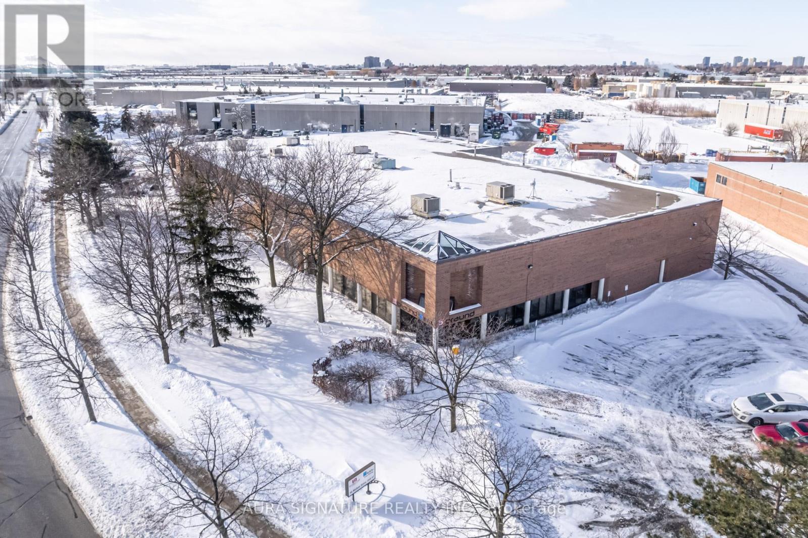 1 - 90 Walker Drive E, Brampton, Ontario  L6T 4H6 - Photo 2 - W12752632