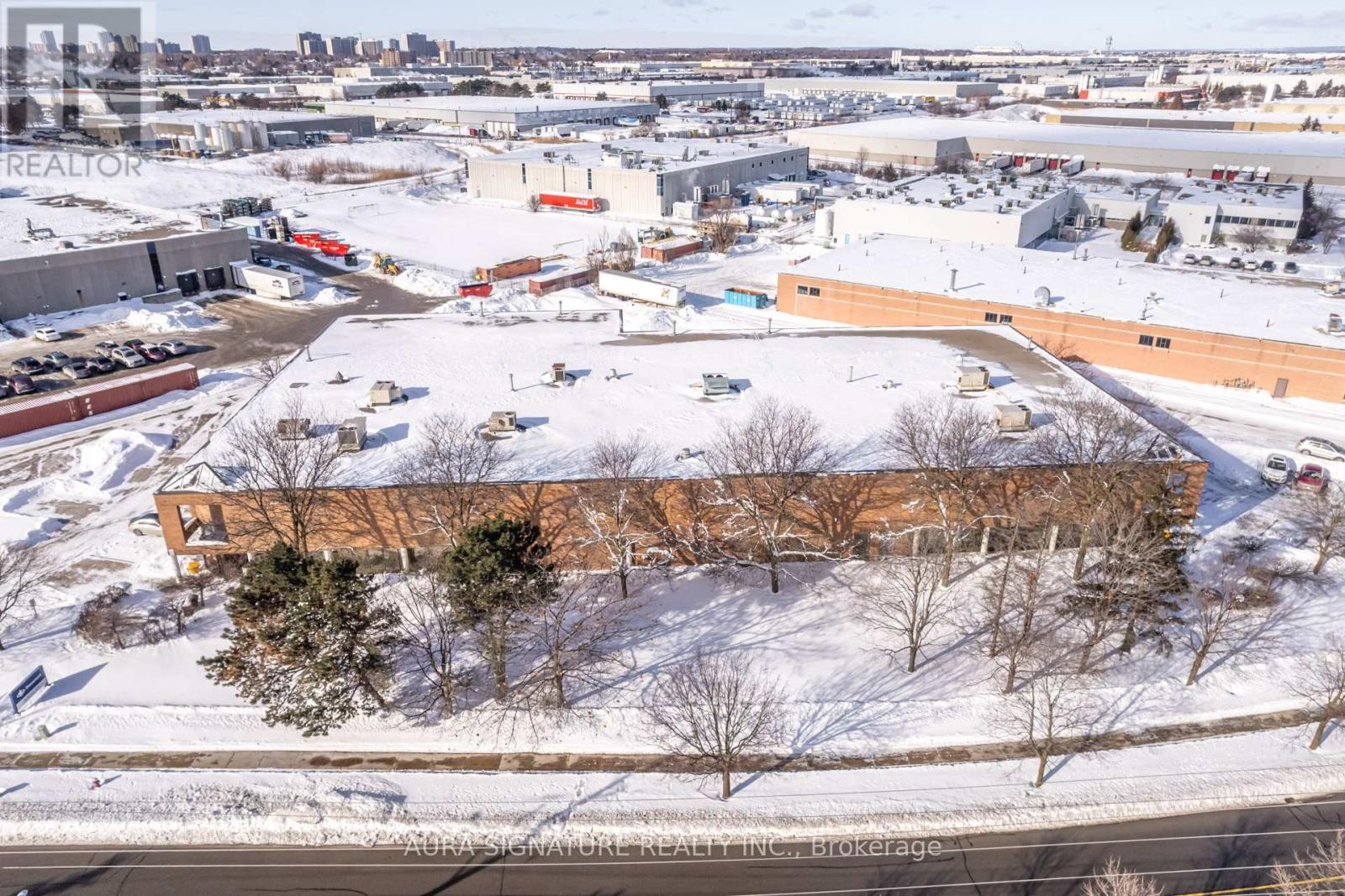 1 - 90 Walker Drive E, Brampton, Ontario  L6T 4H6 - Photo 4 - W12752632