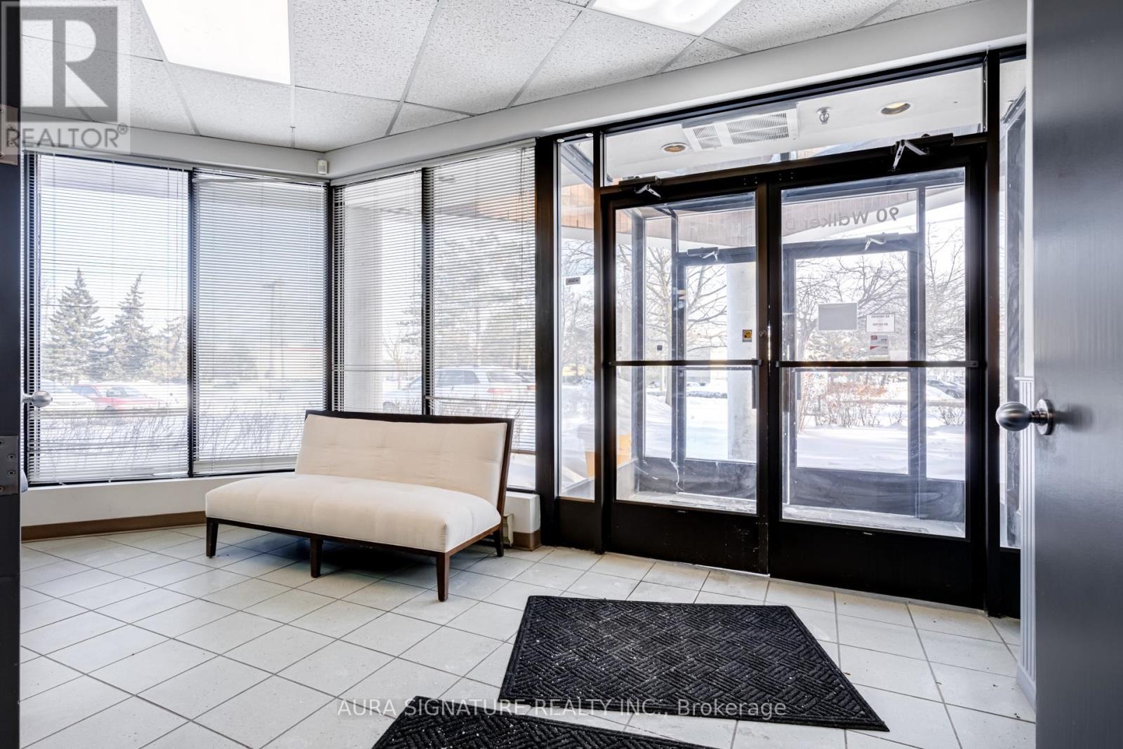 1 - 90 Walker Drive E, Brampton, Ontario  L6T 4H6 - Photo 6 - W12752632