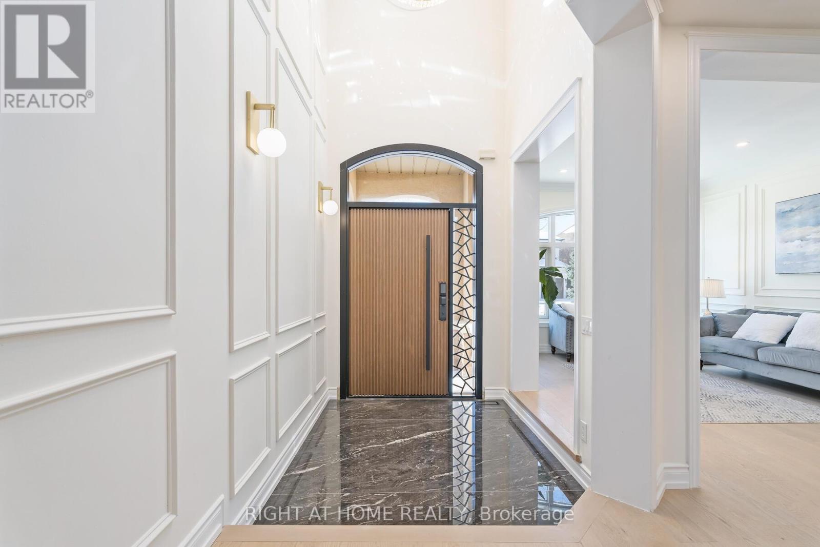 3352 Petrie Way, Oakville, Ontario  L6L 6V8 - Photo 2 - W12752646