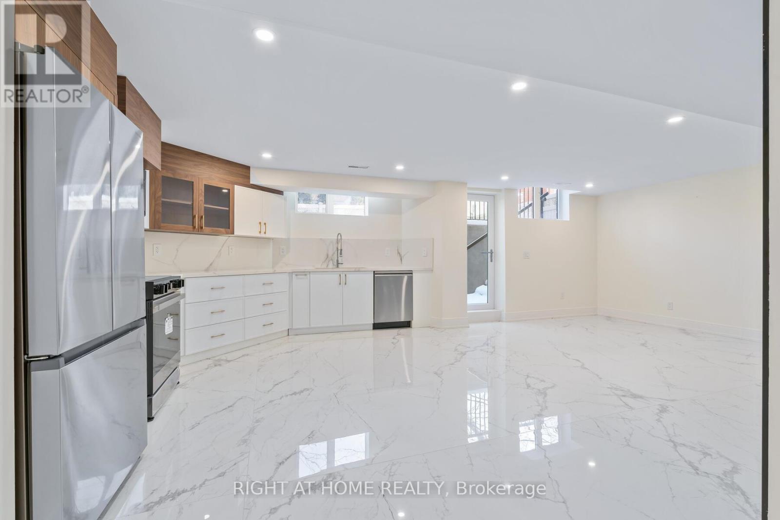 3352 Petrie Way, Oakville, Ontario  L6L 6V8 - Photo 36 - W12752646