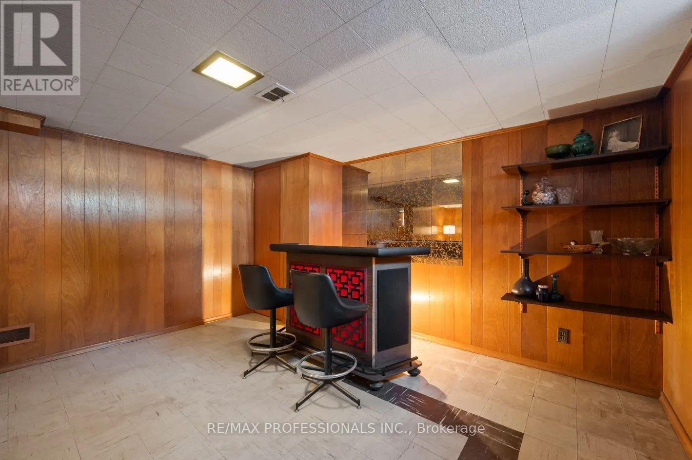 2 Greenmount Court, Toronto, Ontario  M8Y 1Y1 - Photo 27 - W12752670