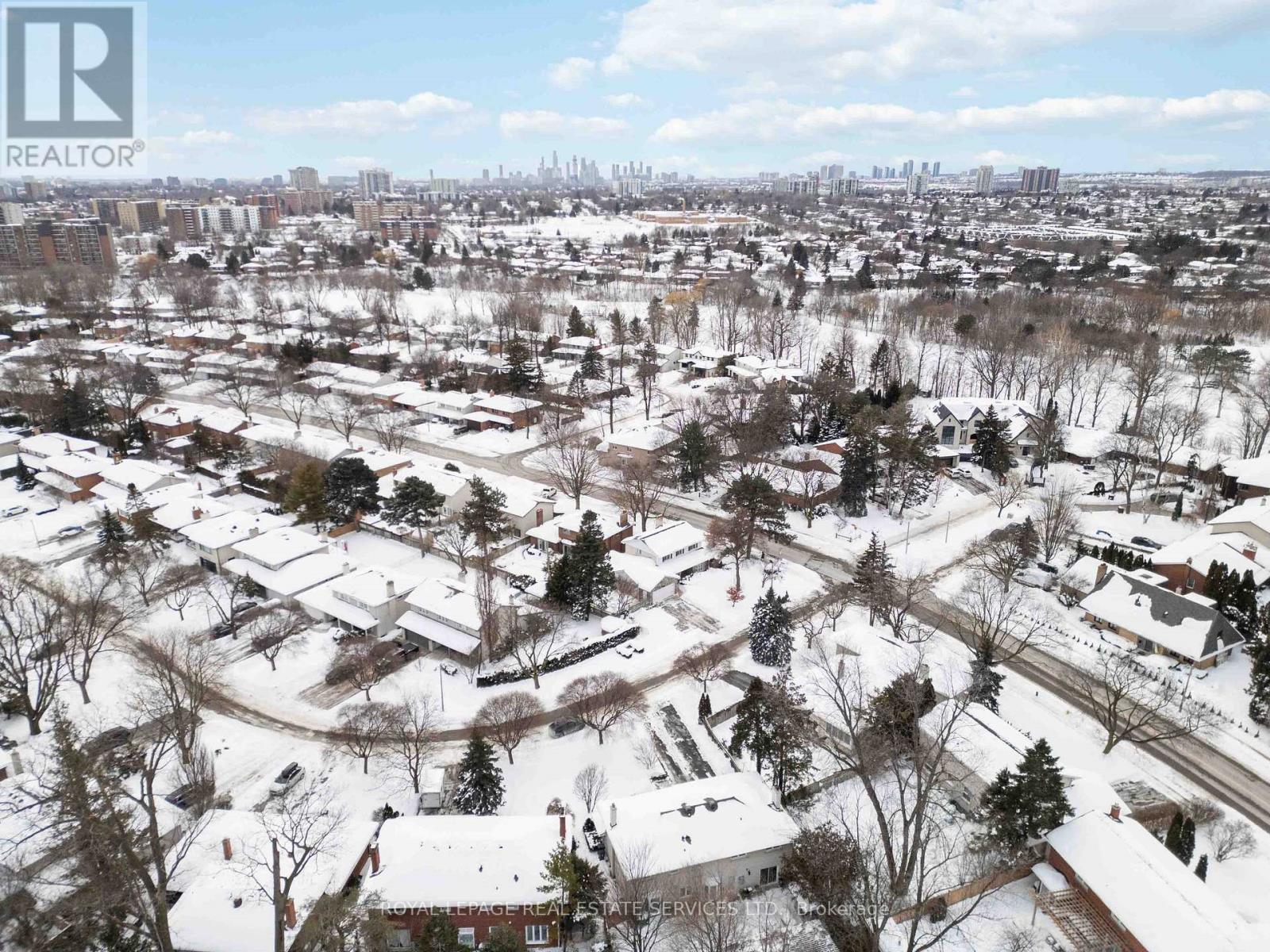 2 Cherry Post Crescent, Toronto, Ontario  M9C 2K1 - Photo 43 - W12752690