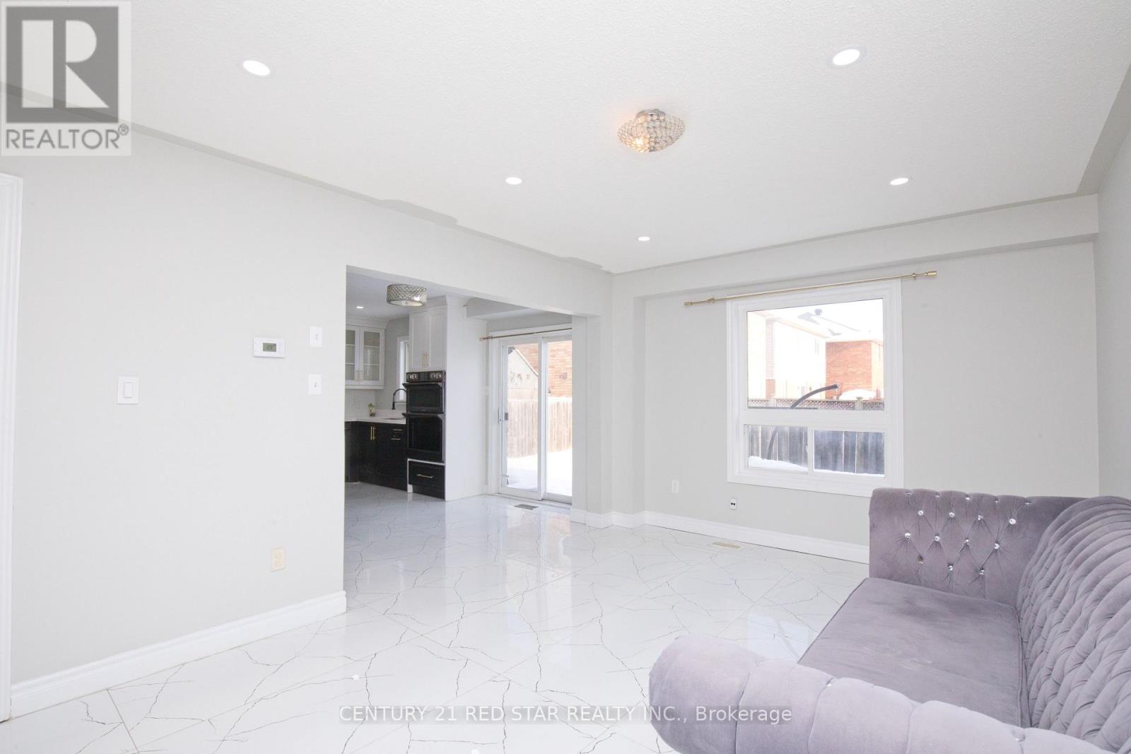 3 Deforest Drive, Brampton, Ontario  L7A 2Y3 - Photo 12 - W12752704