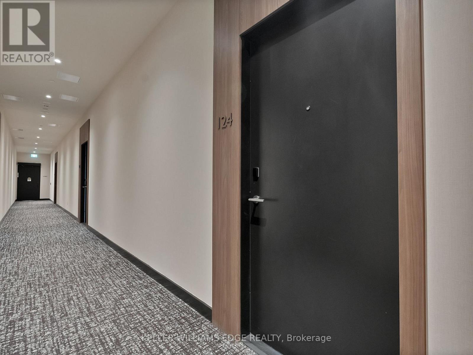 124 - 2501 Saw Whet Boulevard, Oakville, Ontario  L6M 5N2 - Photo 2 - W12752706