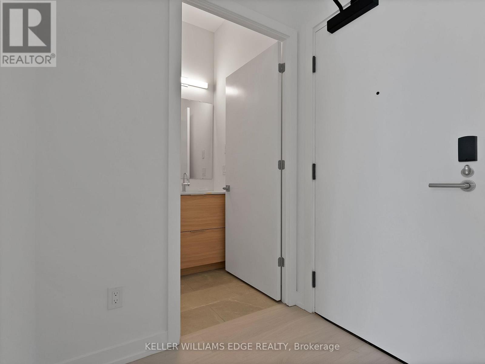 124 - 2501 Saw Whet Boulevard, Oakville, Ontario  L6M 5N2 - Photo 3 - W12752706