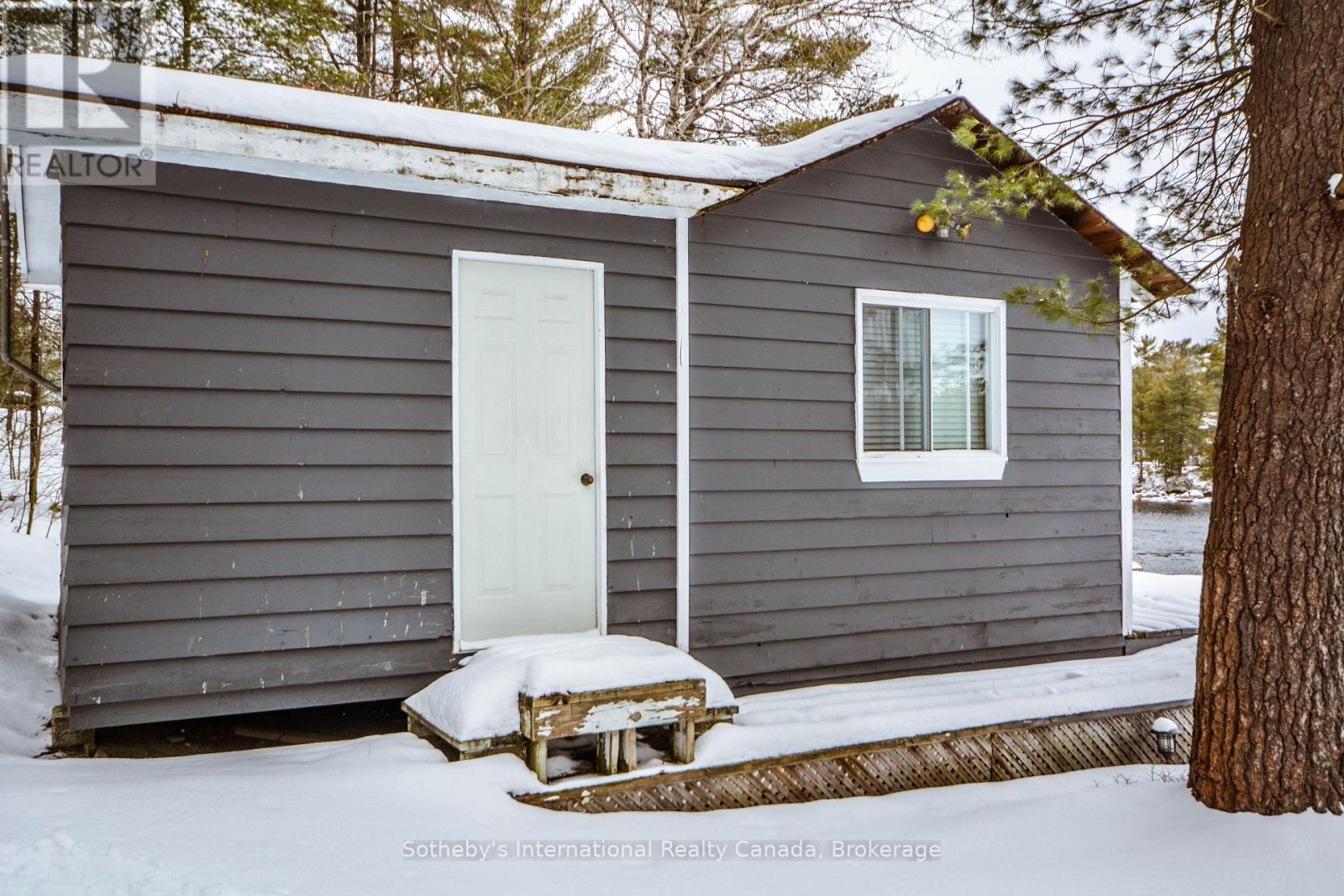 9492 Go Home Lake Shore, Georgian Bay, Ontario  P0C 1H0 - Photo 17 - X12752722