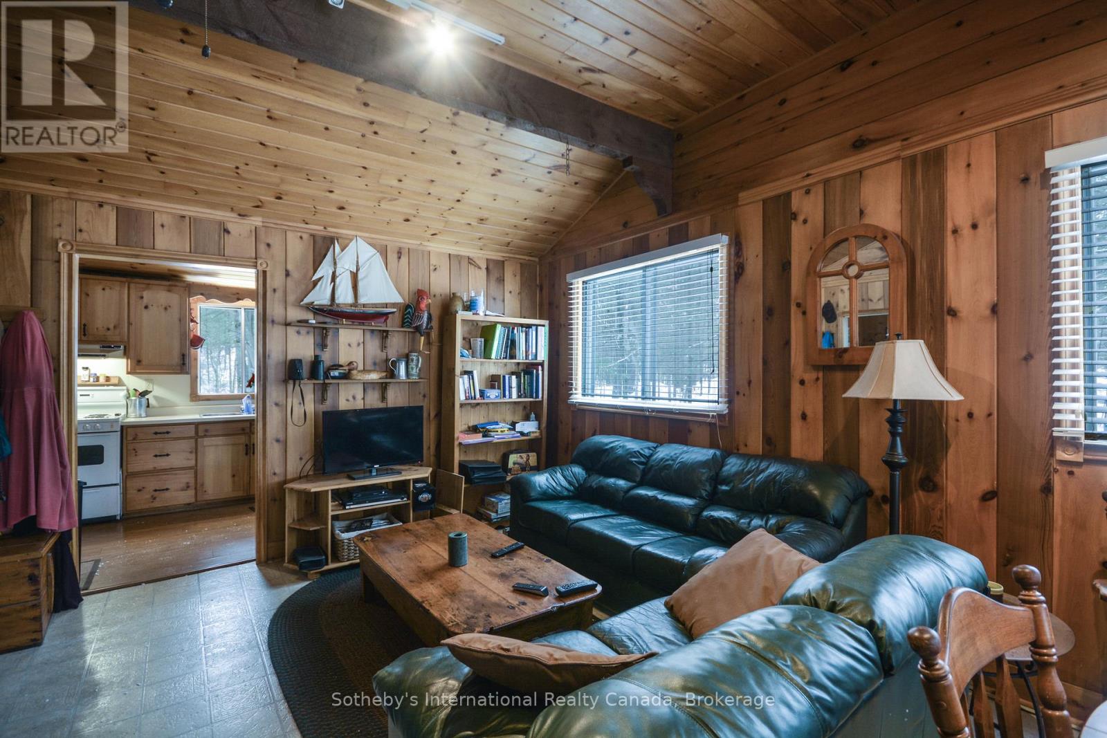 9492 Go Home Lake Shore, Georgian Bay, Ontario  P0C 1H0 - Photo 4 - X12752722