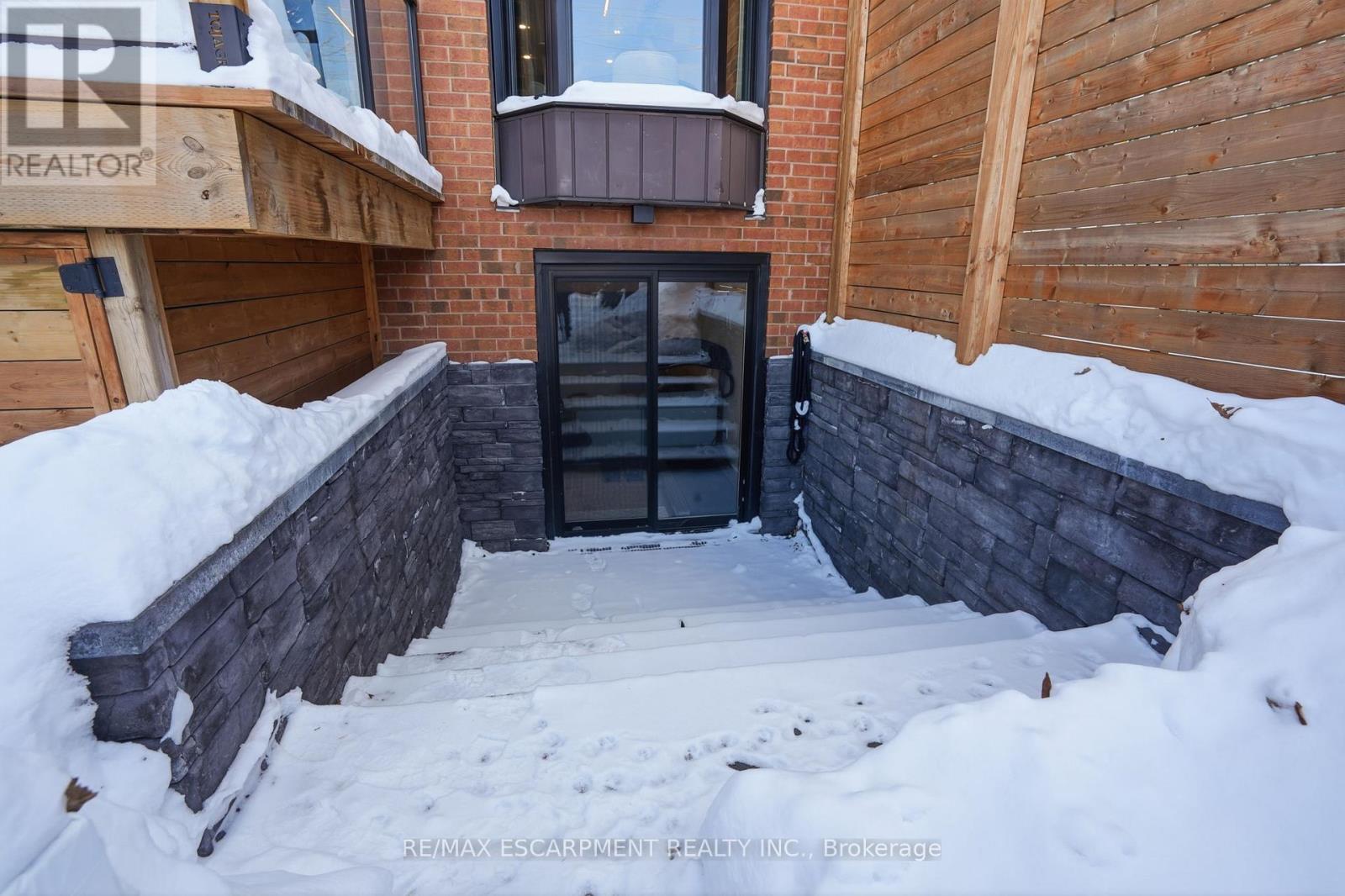 1311 Treeland Street, Burlington, Ontario  L7R 3T5 - Photo 32 - W12752708