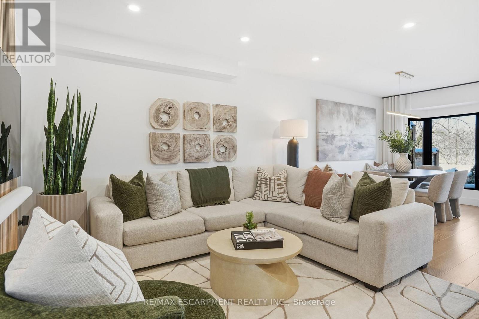 1311 Treeland Street, Burlington, Ontario  L7R 3T5 - Photo 8 - W12752708