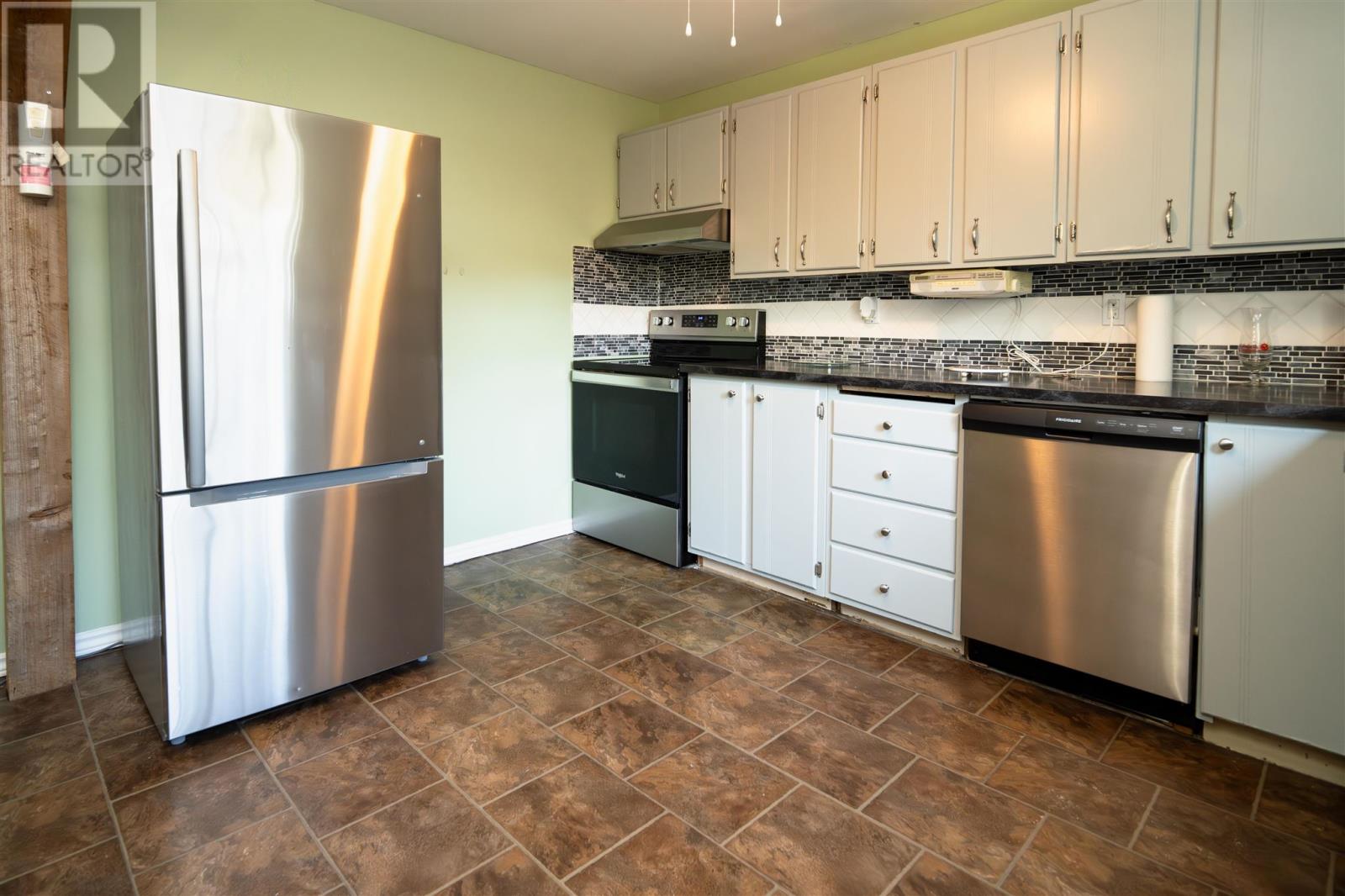 28 Blucher St, Sault Ste Marie, Ontario  P6A 2V4 - Photo 6 - SM252874