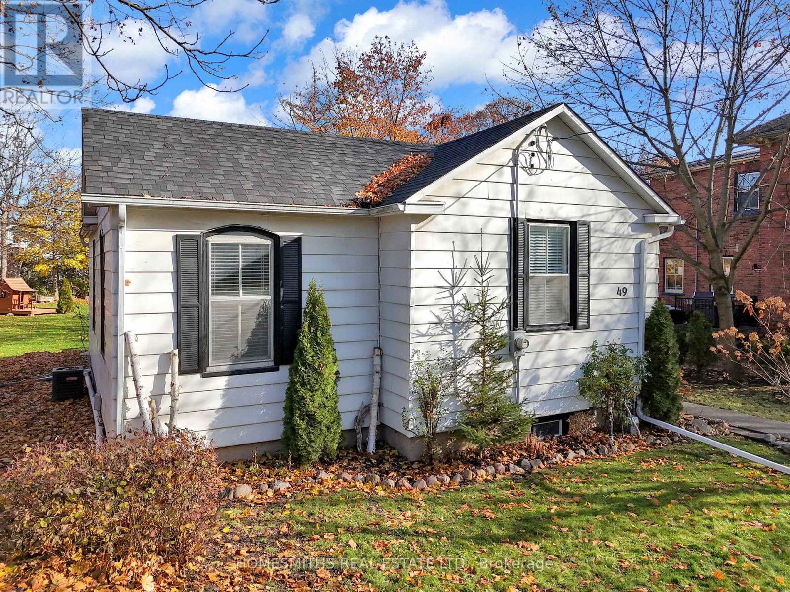 49 Centre Street, Clarington (Bowmanville), Ontario  L1C 2Y2 - Photo 1 - E12752718