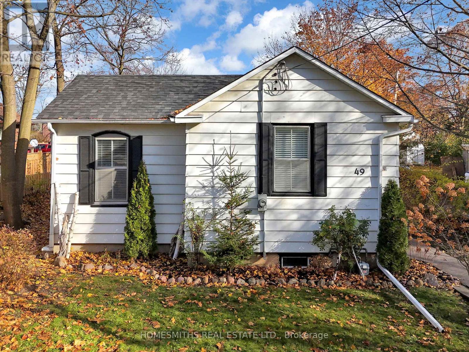 49 Centre Street, Clarington (Bowmanville), Ontario  L1C 2Y2 - Photo 2 - E12752718