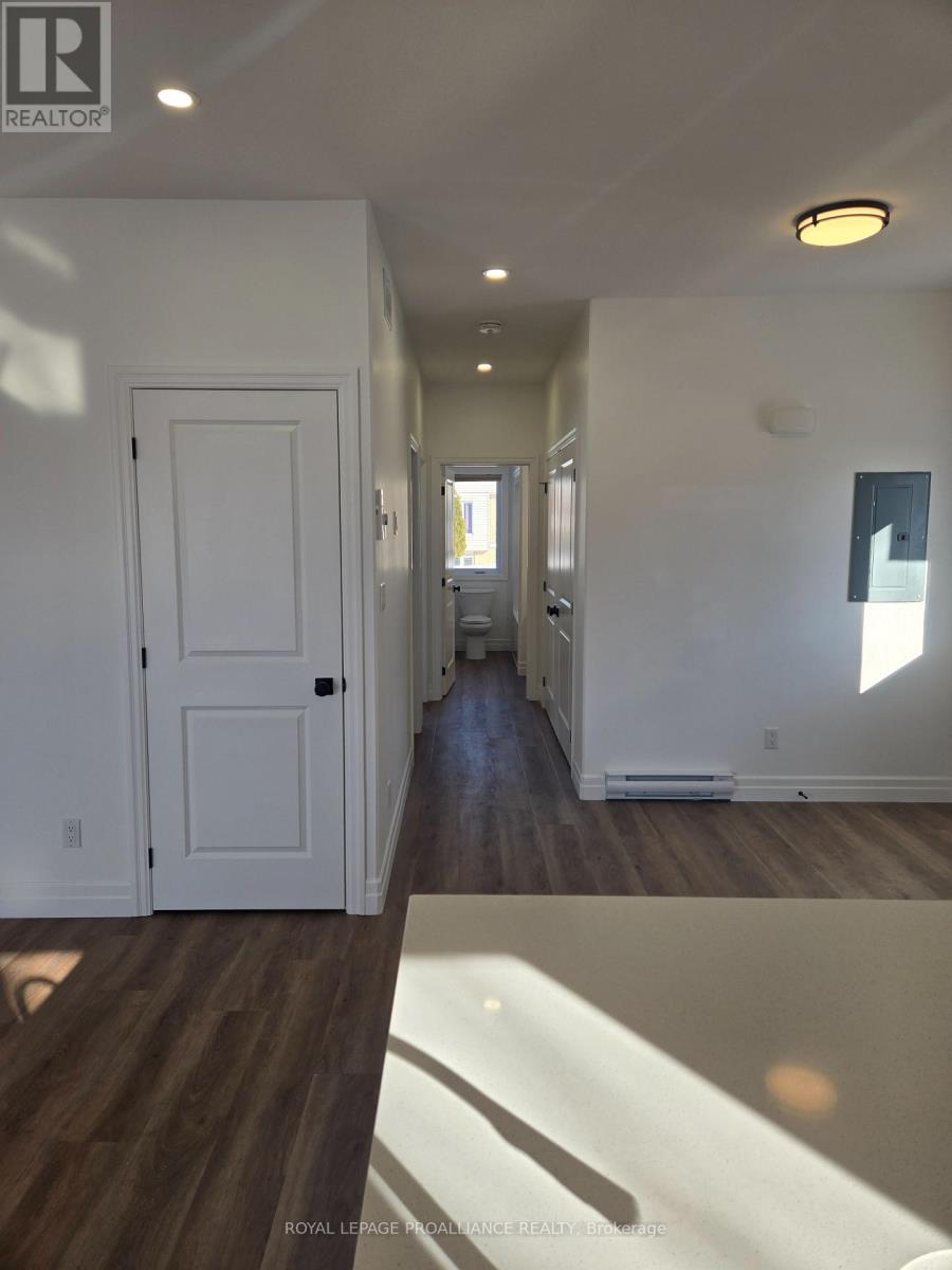 2 - 45 Heber Street, Quinte West (Trenton Ward), Ontario  K8V 1M8 - Photo 10 - X12752800