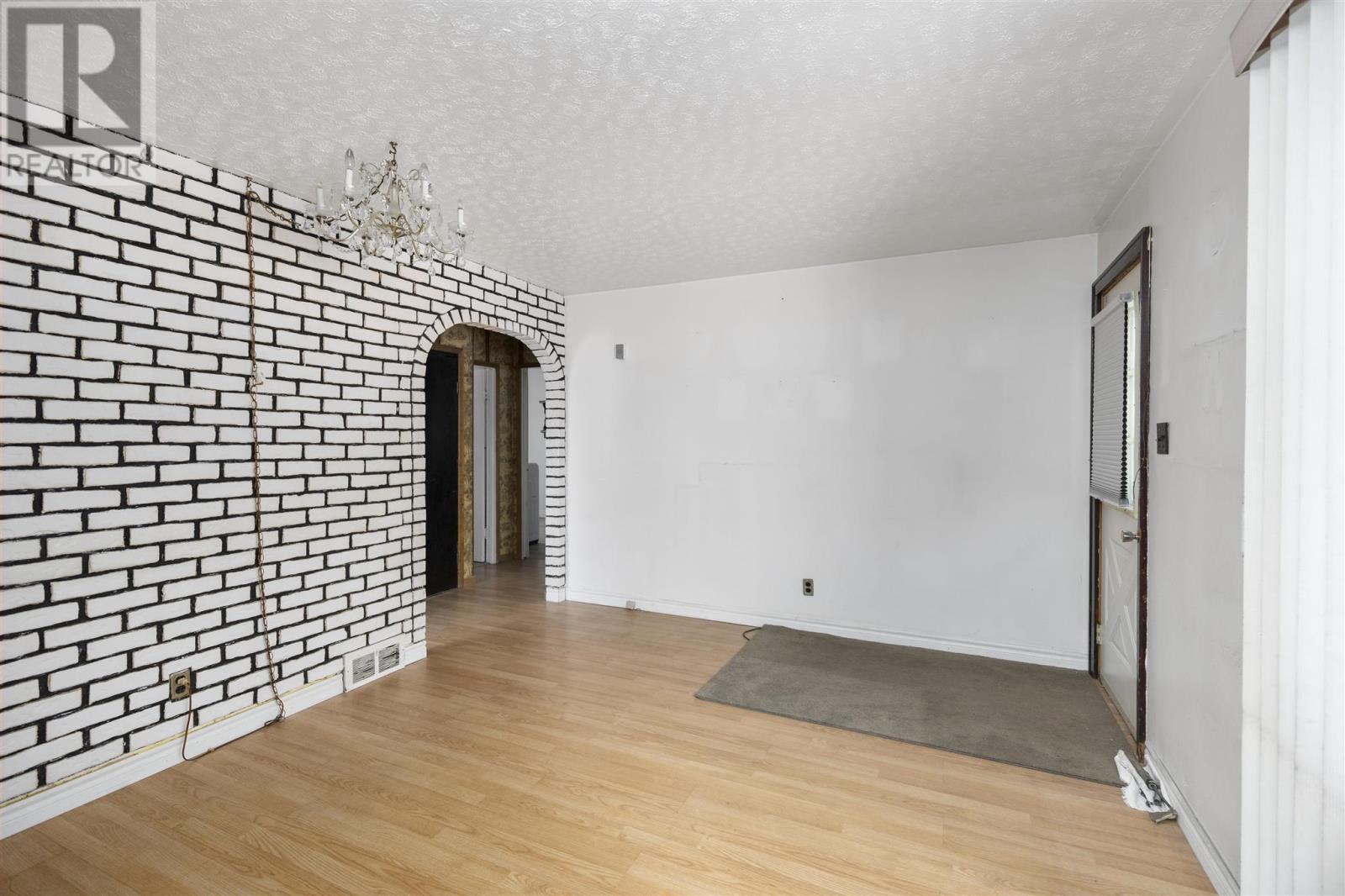 289 Goulais Ave, Sault Ste. Marie, Ontario  P6C 5A2 - Photo 11 - SM260218