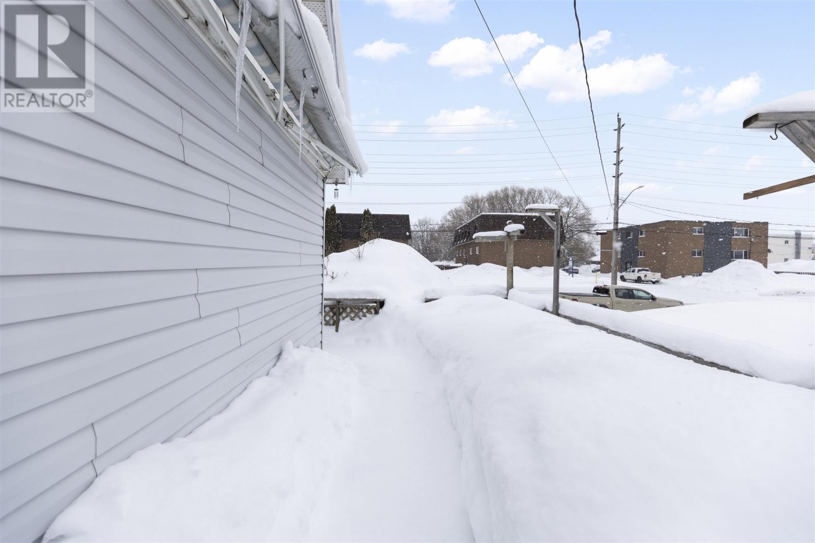 289 Goulais Ave, Sault Ste. Marie, Ontario  P6C 5A2 - Photo 6 - SM260218