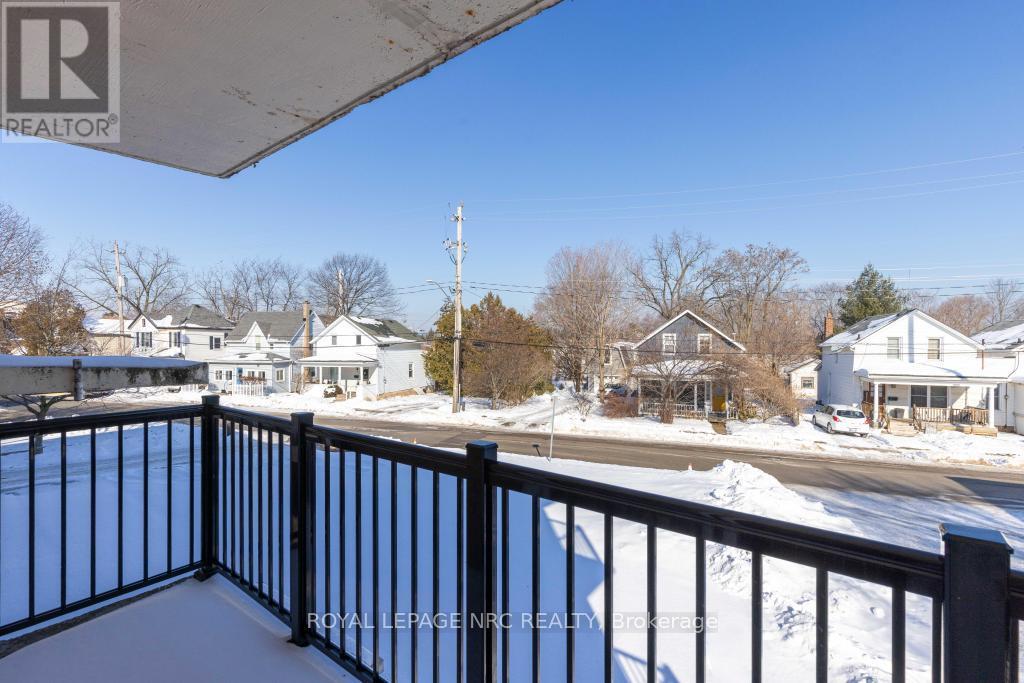 Unit 201 - 14 John Street, Grimsby, Ontario  L3M 1X5 - Photo 18 - X12752460