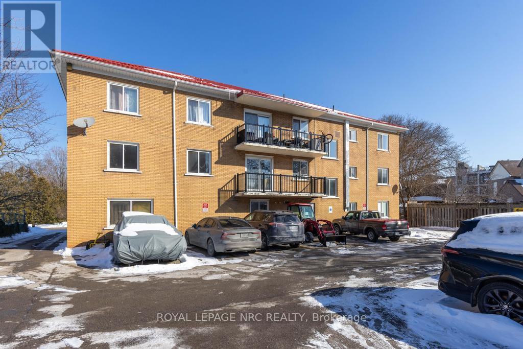 Unit 201 - 14 John Street, Grimsby, Ontario  L3M 1X5 - Photo 23 - X12752460